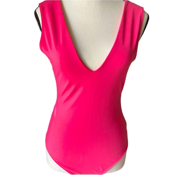 NWT FP Intimately “Keep it Sleek V Neck Thong” Salmon Bodysuit Sm Electr… - Picture 2 of 15